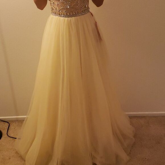 NWT Beaded Yellow/Tan Ball Gown Sz 4 - Picture 5 of 10